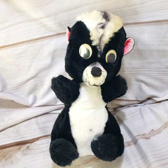 Vintage Google Eye Skunk Plush Stuffed Animal 10 Inch 50s/60s No Tags - Picture 1 of 11